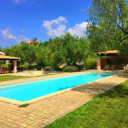 Villa Kleopatra Pouládes